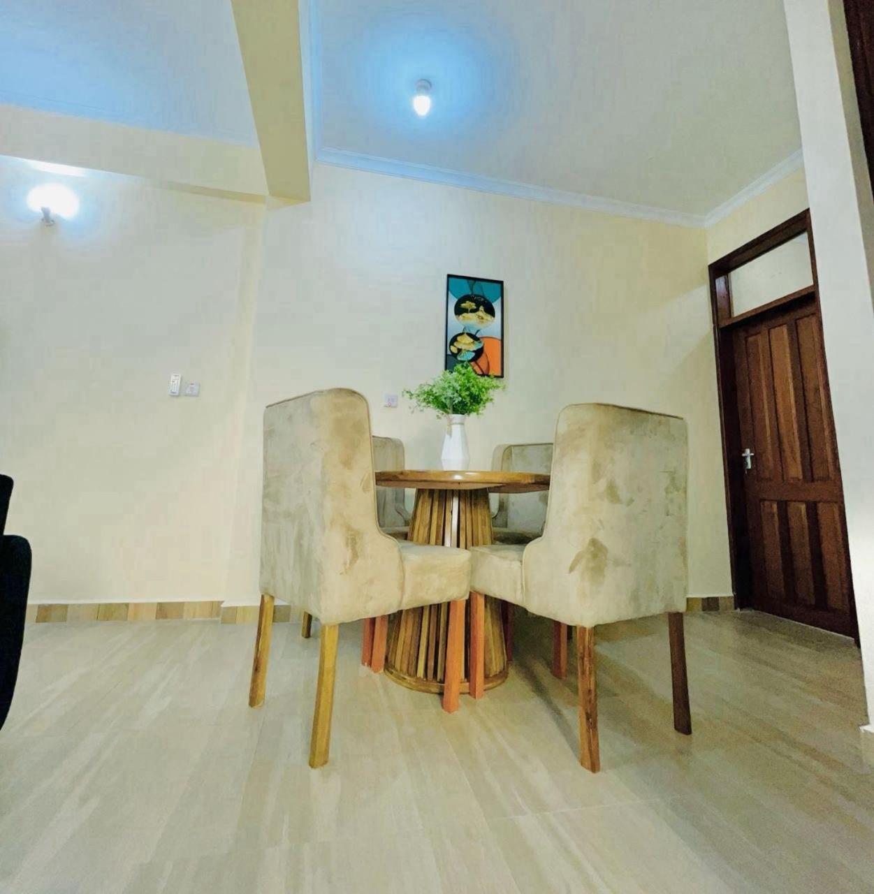 R&K Two Bedroom Apartment Dar es Salaam Exterior photo